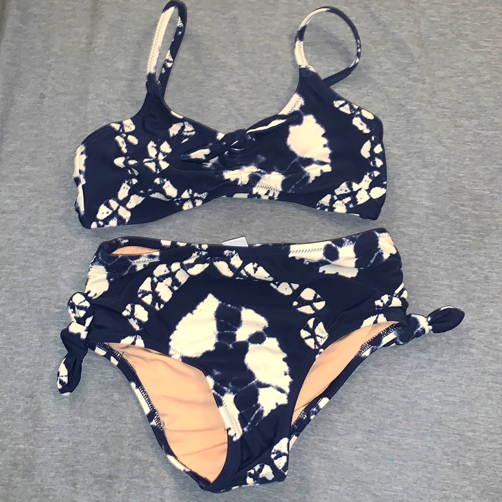 Girls swimsuit